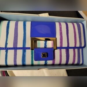 Liz Claiborne  Wallet